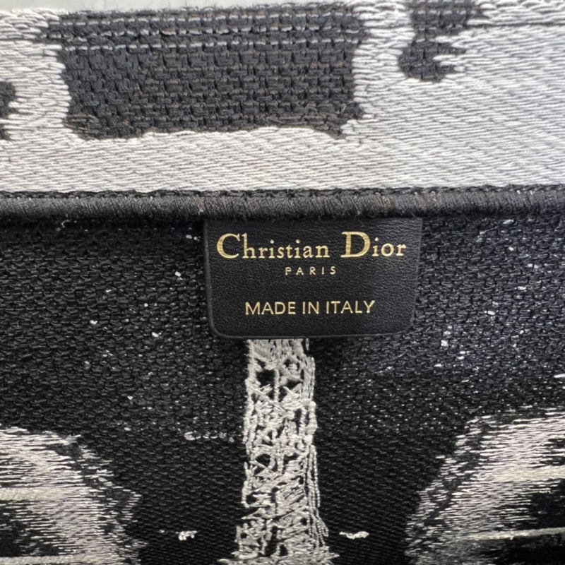 Dior Shopping Bags